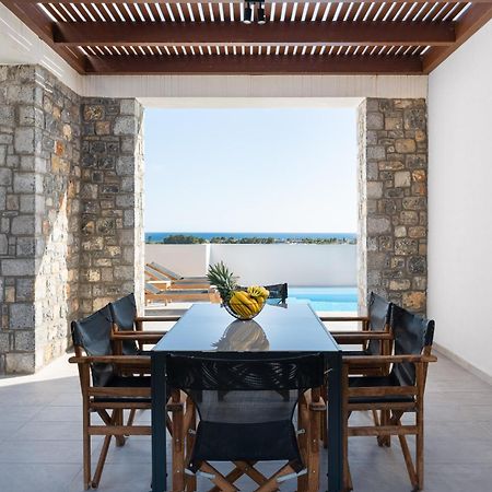 Terra Pietra Luxury Villas & Suites Лардос Экстерьер фото