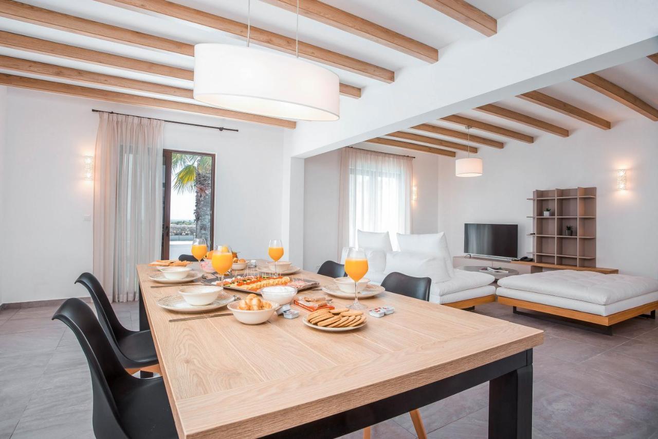 Terra Pietra Luxury Villas & Suites Лардос Экстерьер фото